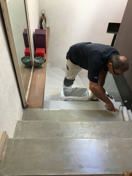 Rénovation d'un escalier en béton à Marseille